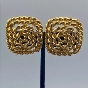 Gold Tone Square Rope Clip Ons